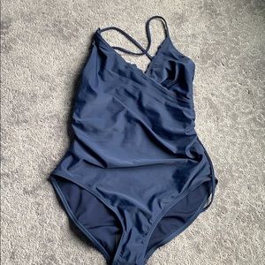 GAP Large one piece bathing suit NWT Navy